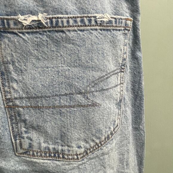 American Eagle 90s Bootcut Distressed Light Wash Jeans Size 6 Short Festival - Picture 4 of 6